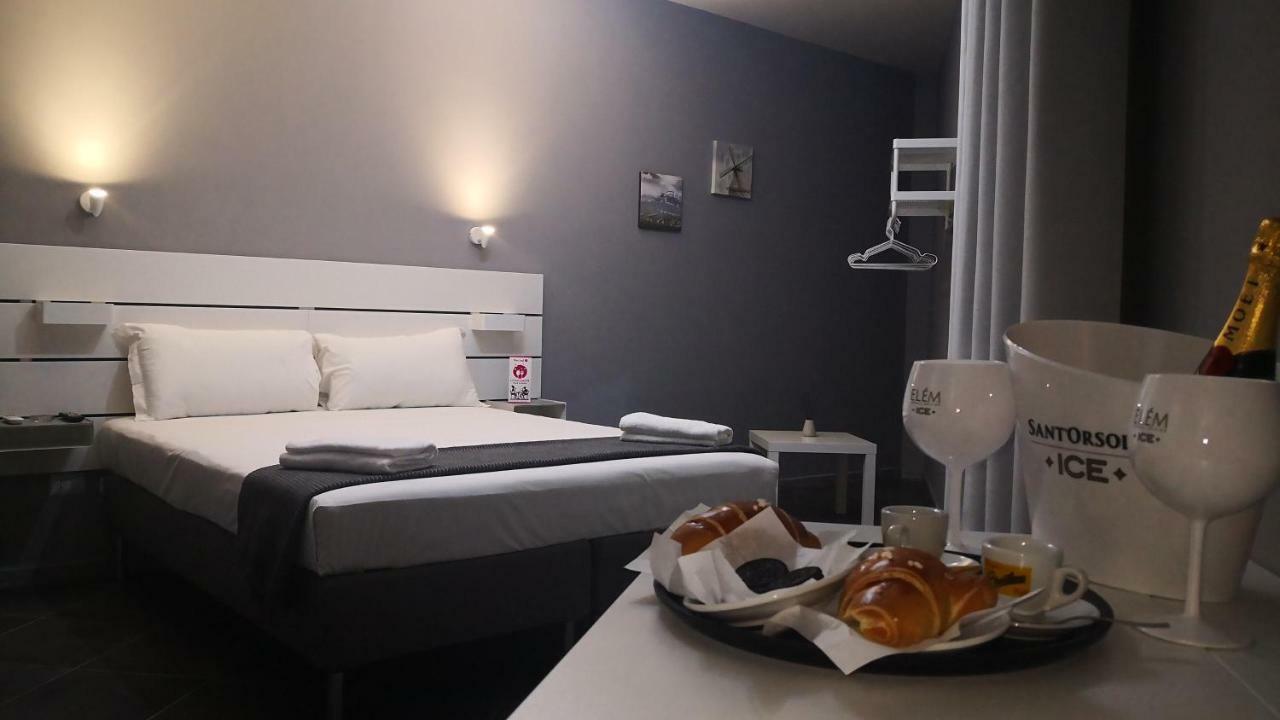 Living Bed And Breakfast Casoria Ngoại thất bức ảnh